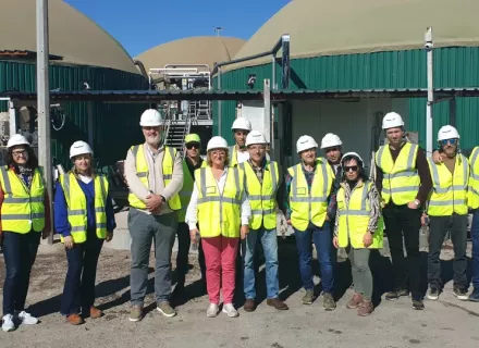 VISITA DEL AYUNTAMIENTO DE CELLA A LA PLANTA DE BIOMENTANO DE LORCA.png